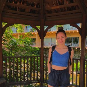 Meet your Posher, Kayla